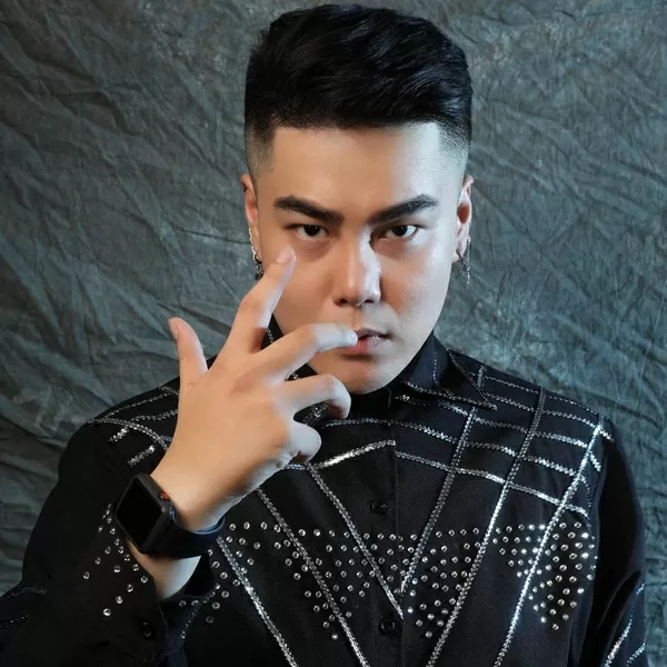 tieu-su-ca-si-nguyen-dinh-vu