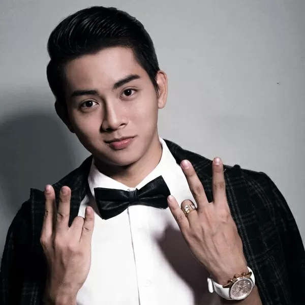 tieu-su-ca-si-hoai-lam